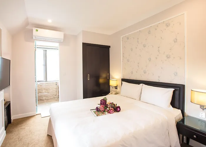 Dinh Elegant Hanoi Hotel